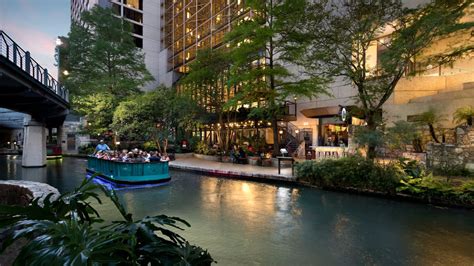 San Antonio Riverwalk Hotel | Hyatt Regency San Antonio Riverwalk