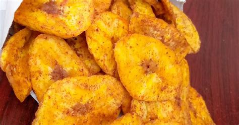 Spicy plantain chips Recipe by Hafsat Argungu - Cookpad