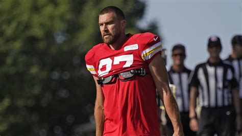 Chiefs' Travis Kelce statement; training camp scuffles