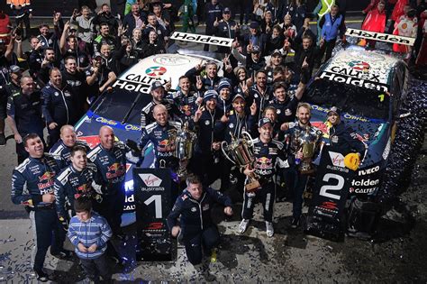 pic gallery: Supercars Sydney night race - Motorsport - Inside Sport