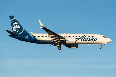 Alaska Airlines Takes Delivery Of Its 1st Boeing 737 MAX 8