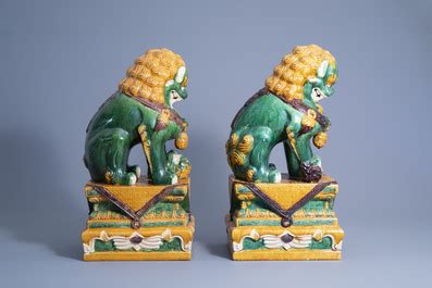 A pair of large Chinese sancai glazed Ming style models of temple lions, 20th C. - Coronari Auctions