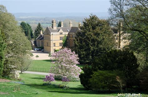 Dog Friendly Batsford Arboretum - Bella's Britain