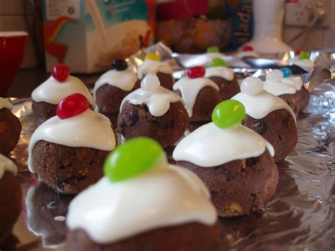 Mini Christmas Puddings | Jasmine's Recipe Book