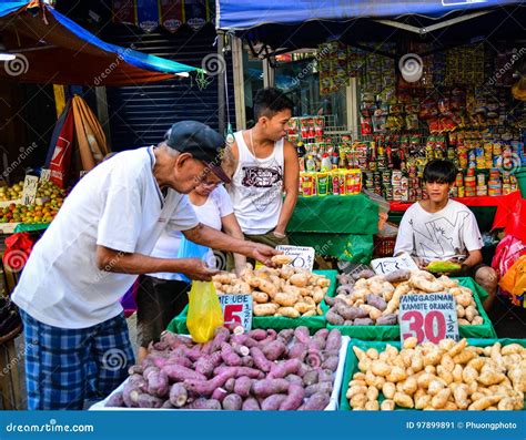 Local Market at Chinatown in Manila, Philippines Editorial Photo - Image of capital, chinatown ...