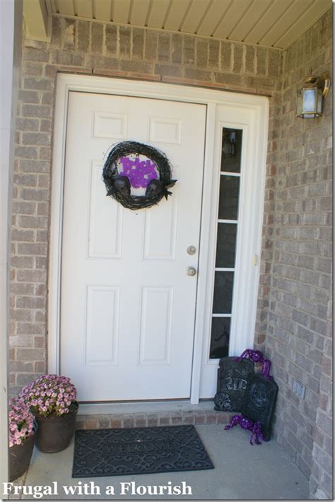 Frugal with a Flourish: Sparkly Spooky Front Door