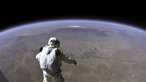 Felix Baumgartner's Supersonic Space Jump is Tour de Force for ...