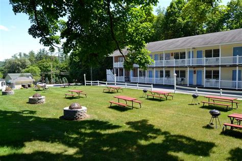 Twin Birches: Lake George Cottages