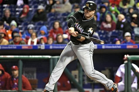 2015 Miami Marlins Season Review: Justin Bour - Fish Stripes