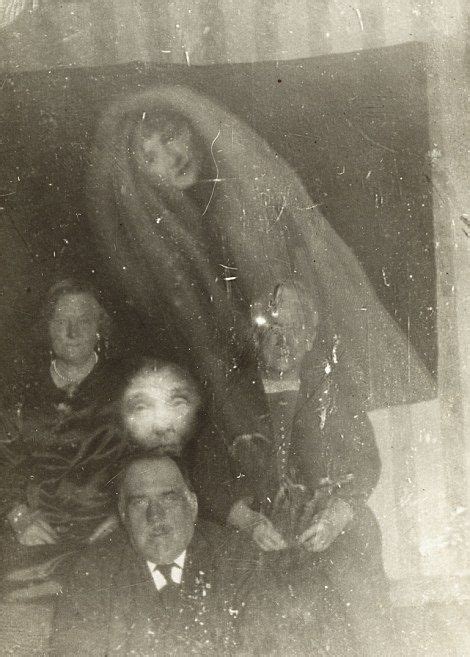 The First Ghosts Ever Caught On Camera (22 pics)