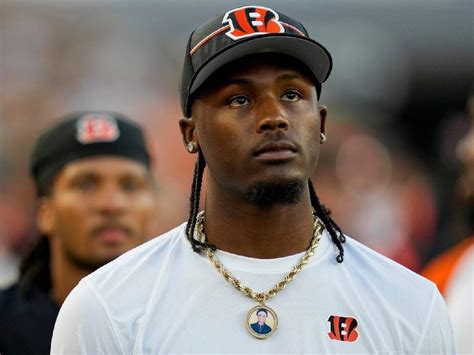 Cincinnati Bengals reportedly gave Tee Higgins a low-ball offer proposing to pay him under $20 ...