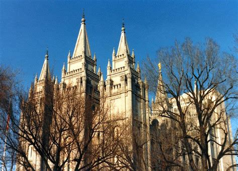 Mormon temple, a photo from Utah, West | TrekEarth | Lds temple ...