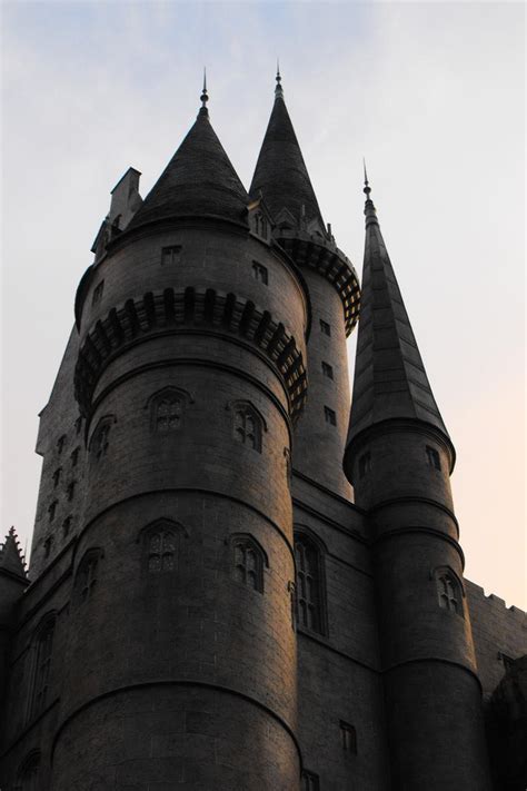 Hogwarts Tower by Rob234111 on DeviantArt