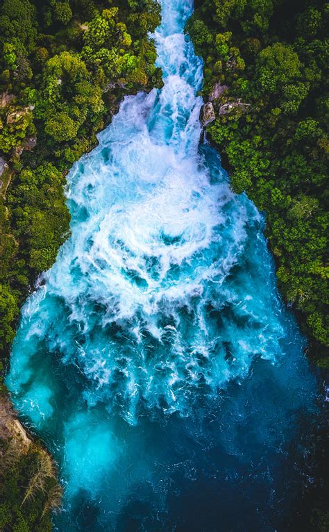 Huka Falls, New Zealand (OC) [2448x3959] : r/EarthPorn