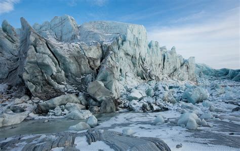 The Secrets in Greenland’s Ice Sheet - The New York Times