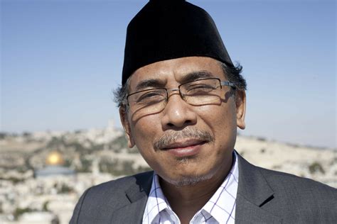 In Israel, Indonesian Muslim leader risks backlash at home | AP News