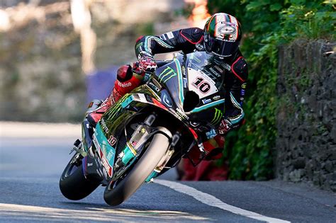 Isle of Man: Peter Hickman και BMW Μ 1000 RR «έγραψαν» νέο ρεκόρ ταχύτητας