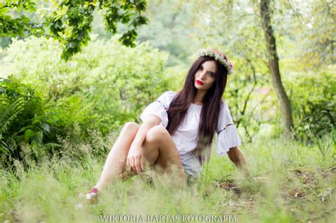 Wallpaper : model, brunette, long hair, women outdoors, nature, trees, flower in hair, red ...