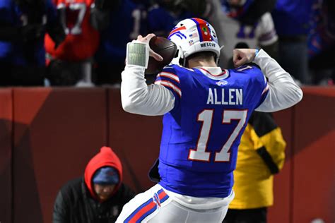 Bills teammates react to Josh Allen’s incredible run vs. Steelers ...