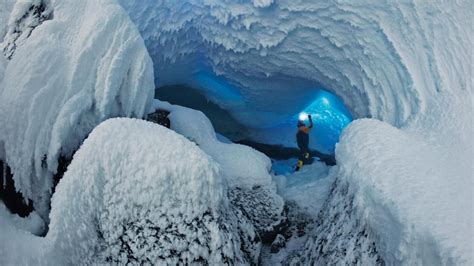 Antarctica’s volcanic ice caves | Ice cave, Volcano photos, Antarctica