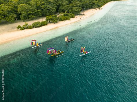 VINTA BOAT OF ZAMBOANGA The vinta is a traditional outrigger boat from ...