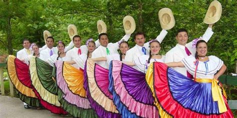 Paraguay National Dress | VisitParaguay.net