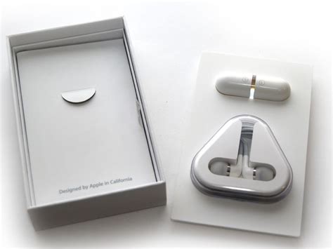 Apple packaging, Packaging design, Packaging