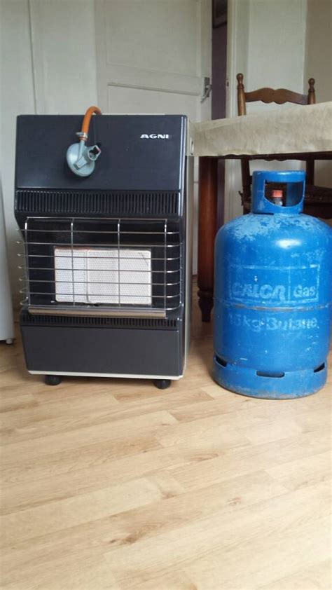 Calor Gas Heater with Full Bottle | in Swindon, Wiltshire | Gumtree