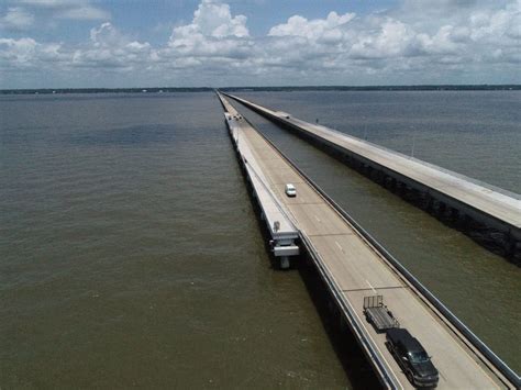 World's longest continuous bridge over water: world record near New ...