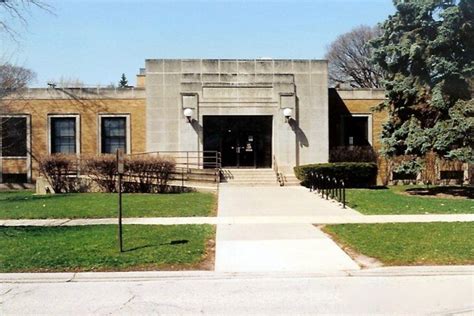 The old Arlington Library across the street from Recreation Park ...