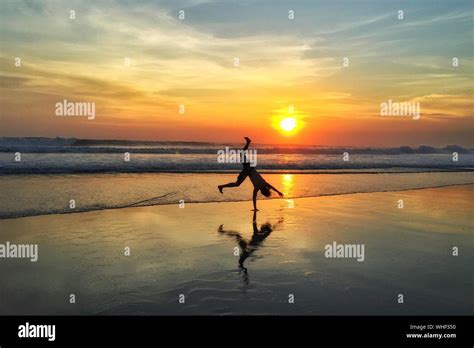 Cartwheel beach hi-res stock photography and images - Alamy