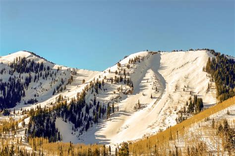 How to Plan a Spring Ski Trip to Park City, Utah