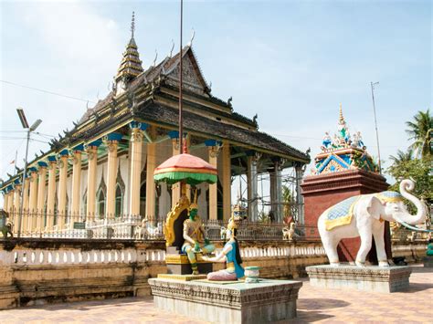 Battambang walking tour, Cambodia - Sonya and Travis