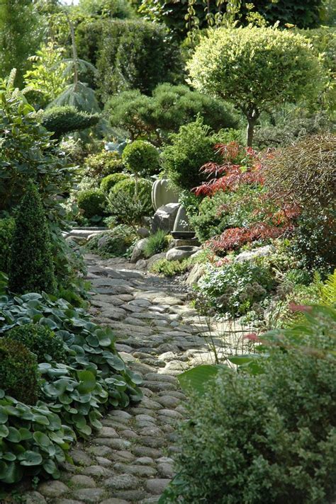 12 best Stone Pathways images on Pinterest | Driveways, Outdoor gardens and Pathways