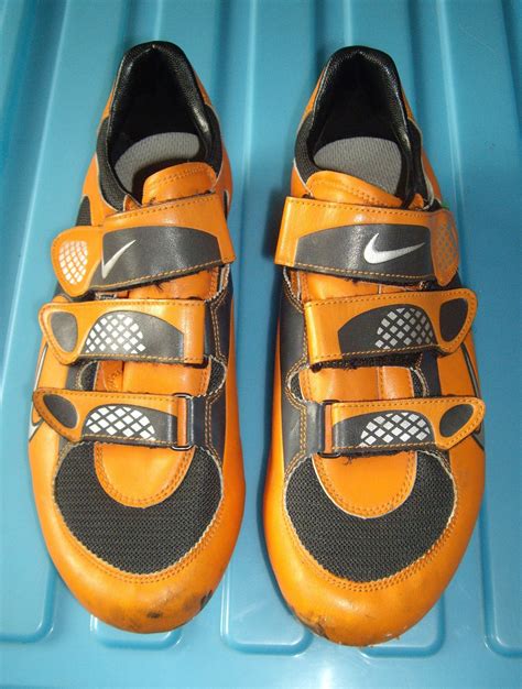 REEL DEALS. REEL STEALS: Nike Cycling Shoes - SOLD