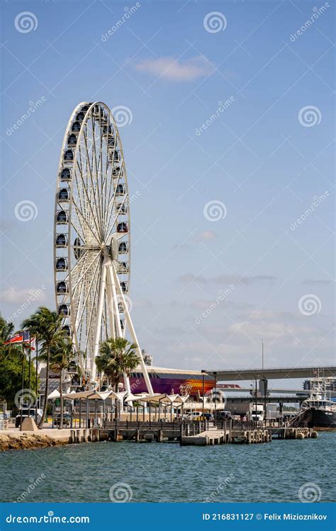 Skyviews Miami Ferris Wheel at Bayside Marketplace Tourist Attraction Stock Image - Image of ...