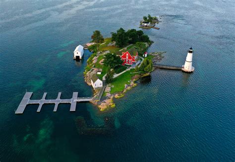 Rock Island Lighthouse | Visit 1000 Islands