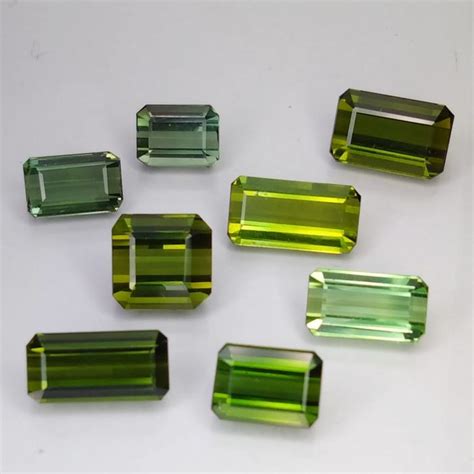 8 pcs Green Tourmaline - 11.68 ct - Catawiki