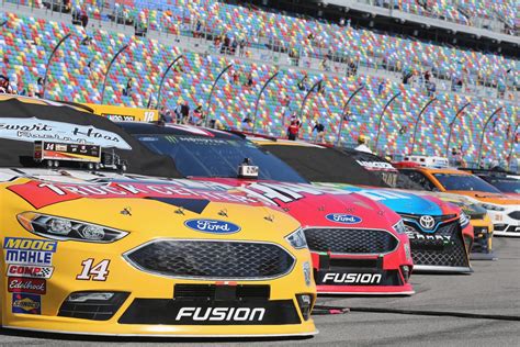 NASCAR: 2018 Daytona 500 highlights, updates, video