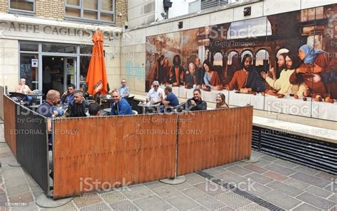 Outdoor Dining During Covid 19 Stock Photo - Download Image Now - Alcohol - Drink, Bar - Drink ...