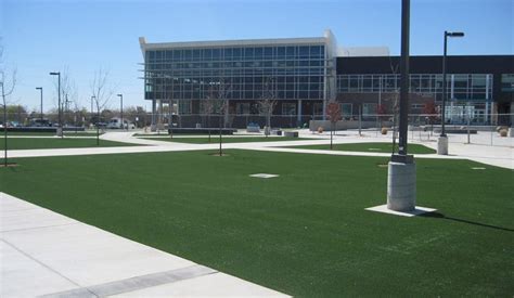 Del Norte High School Entry Courtyard : Westwind Landscape Construction