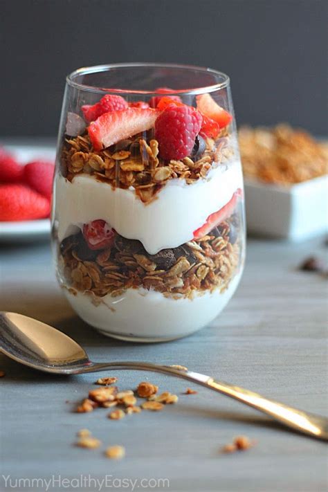 Healthy Homemade Granola Parfait - Yummy Healthy Easy