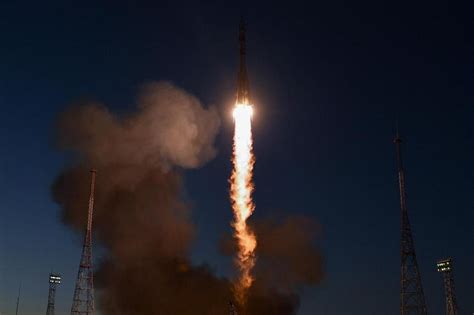 Russia space agency 'seeking to extend ISS participation past 2024 ...