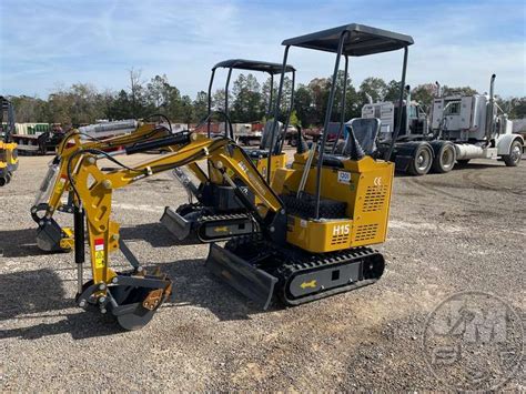 2023 AGT INDUSTRIAL H15 MINI EXCAVATOR SN: A2308030220 - Jeff Martin Auctioneers, Inc.