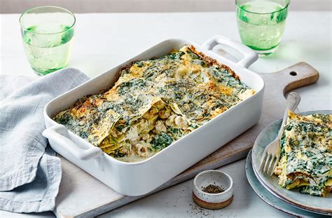 Lighter chicken, courgette and spinach lasagne | Tesco Real Food