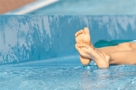 16 Dipping Feet Children's Pool Images, Stock Photos, 3D objects ...