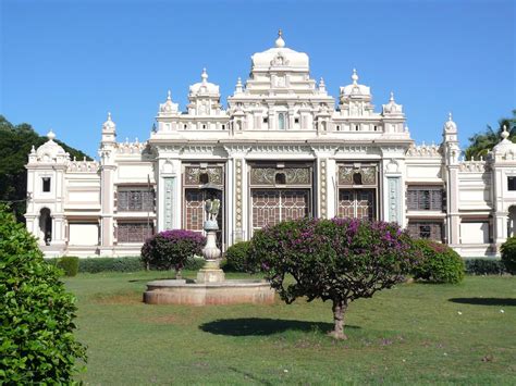 Jaganmohan Palace is a palace in Mysore | Mysore palace, Old mansions ...