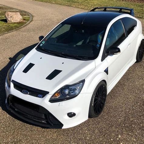 Pin de Niko en Ford Focus Tuning en 2023 | Coches personalizados, Ford focus, Auto de lujo