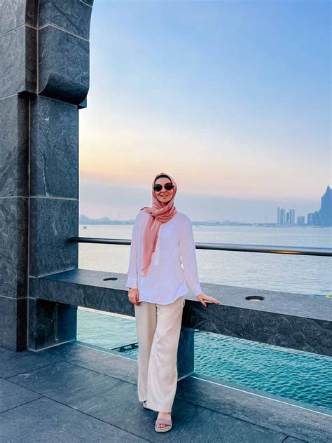 What To Wear in Qatar & Qatar Dress Code for Tourists! - The Wandering ...