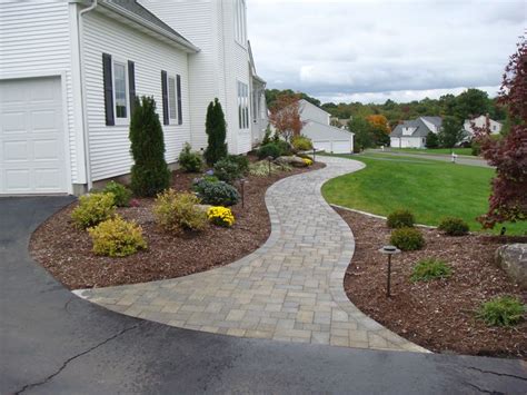 Curved Paver Walkway - DIY